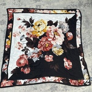 NWT Vince Camuto Floral Print Square Scarf Lightweight Silk Blend